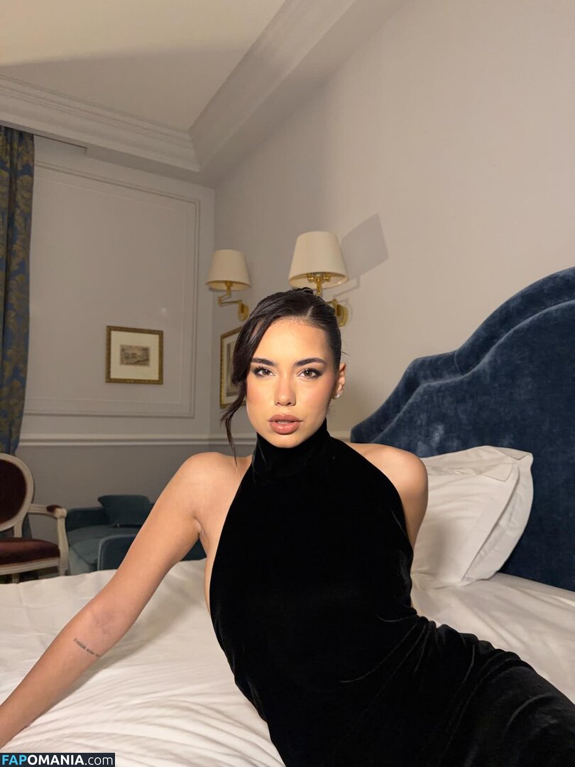 Rebecca Parziale / rebecca.parziale Naken OnlyFans  Läckta Foto #3