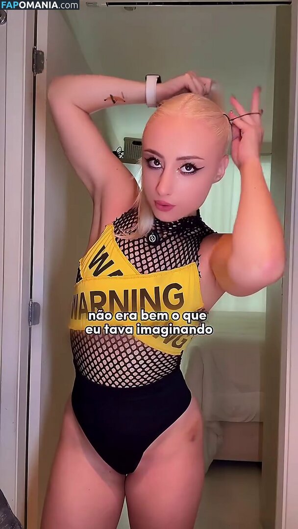 Renata Schneider / renata.c.schneider Naken OnlyFans  Läckta Foto #1