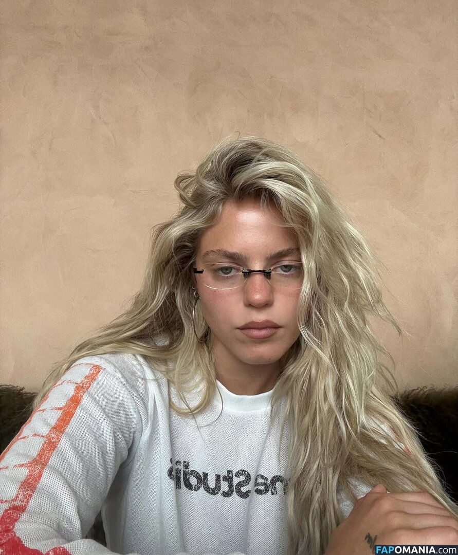 Renee Rapp / reneerapp Naken OnlyFans  Läckta Foto #139