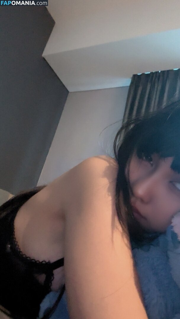 https: / notriissaaa / risaatjan Naken OnlyFans  Läckta Foto #1