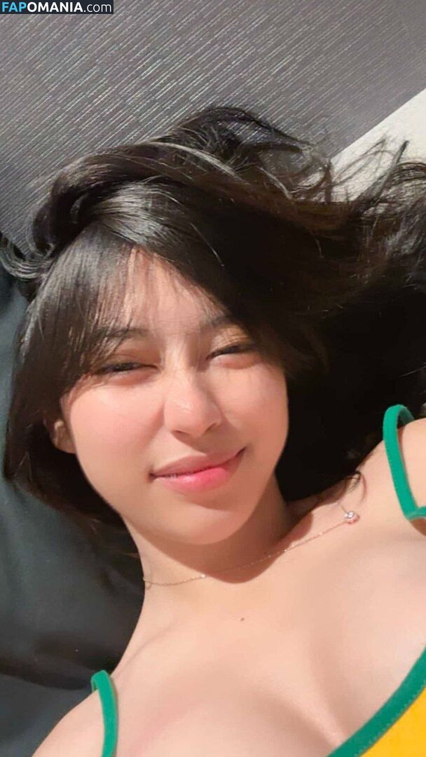 https: / notriissaaa / risaatjan Naken OnlyFans  Läckta Foto #11