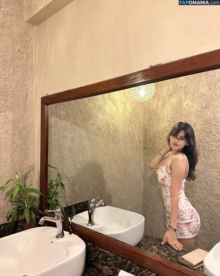 Ritika Kharel / __riteeka / _riteeka7 / riteeka Naken OnlyFans  Läckta Foto #13