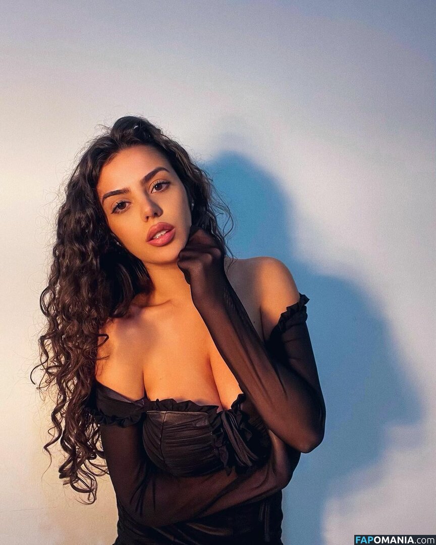 Roberta / morehopeful88 / robertafranco Naken OnlyFans  Läckta Foto #6