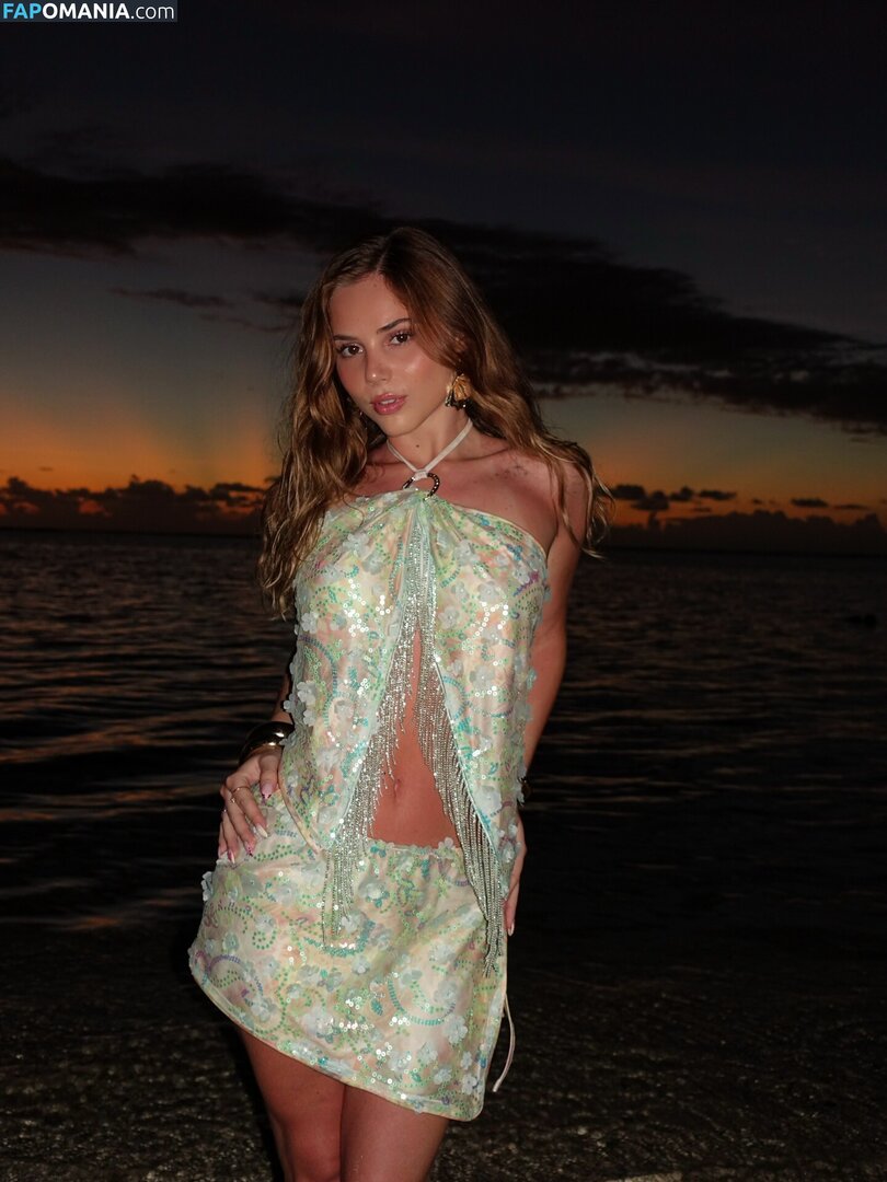 Romane Bertrand / rromane.b Naken OnlyFans  Läckta Foto #6