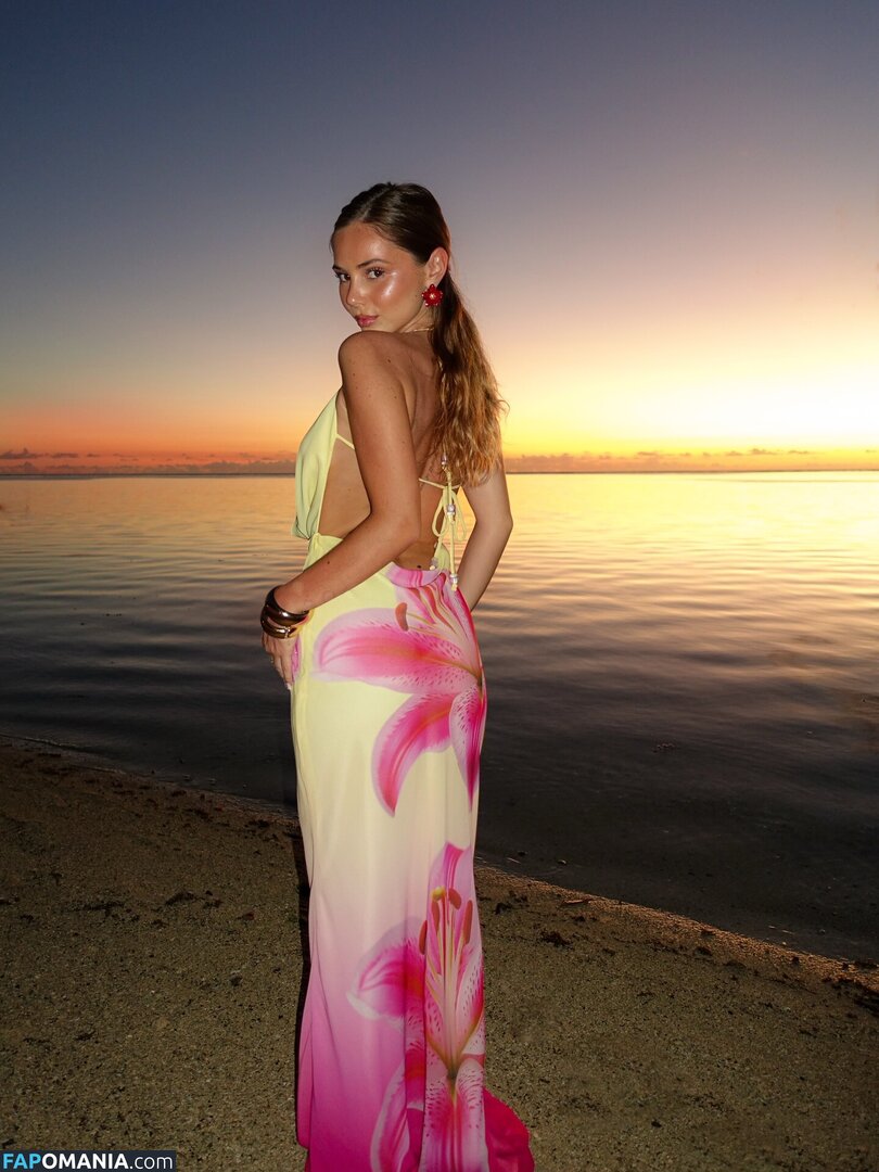 Romane Bertrand / rromane.b Naken OnlyFans  Läckta Foto #16