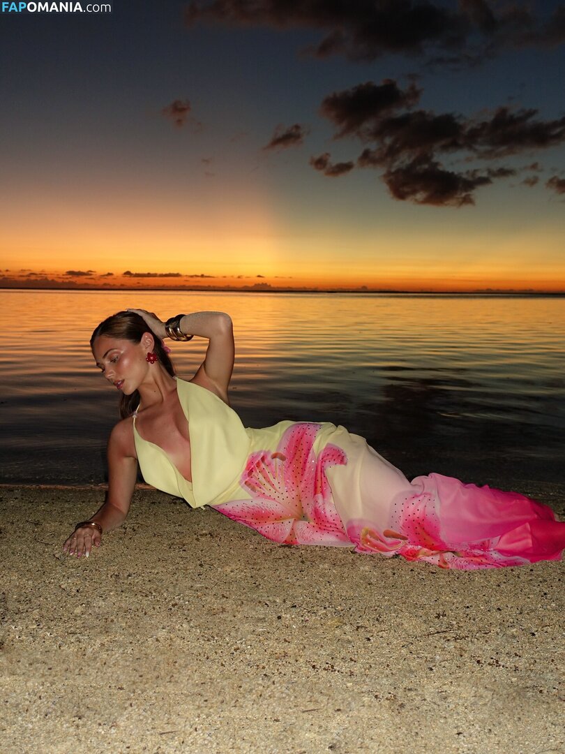 Romane Bertrand / rromane.b Naken OnlyFans  Läckta Foto #20