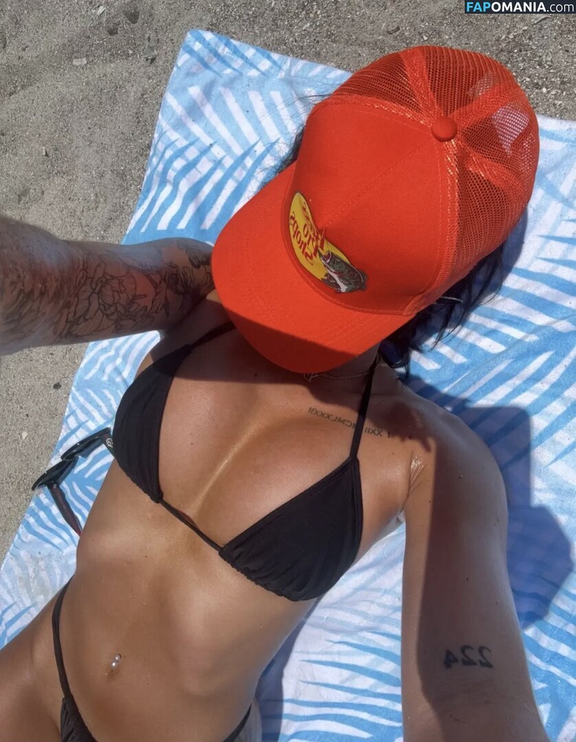Petitetattedplati / Ronika Eskins / ronika_eskins Naken OnlyFans  Läckta Foto #102