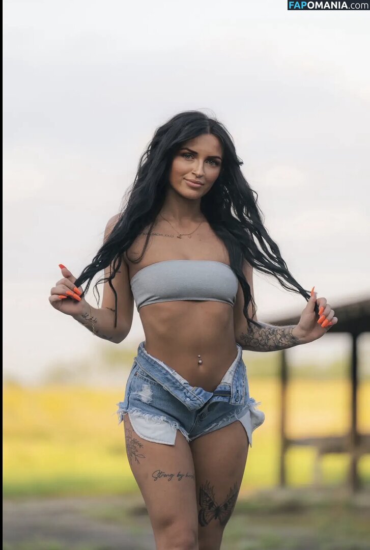 Petitetattedplati / Ronika Eskins / ronika_eskins Naken OnlyFans  Läckta Foto #113