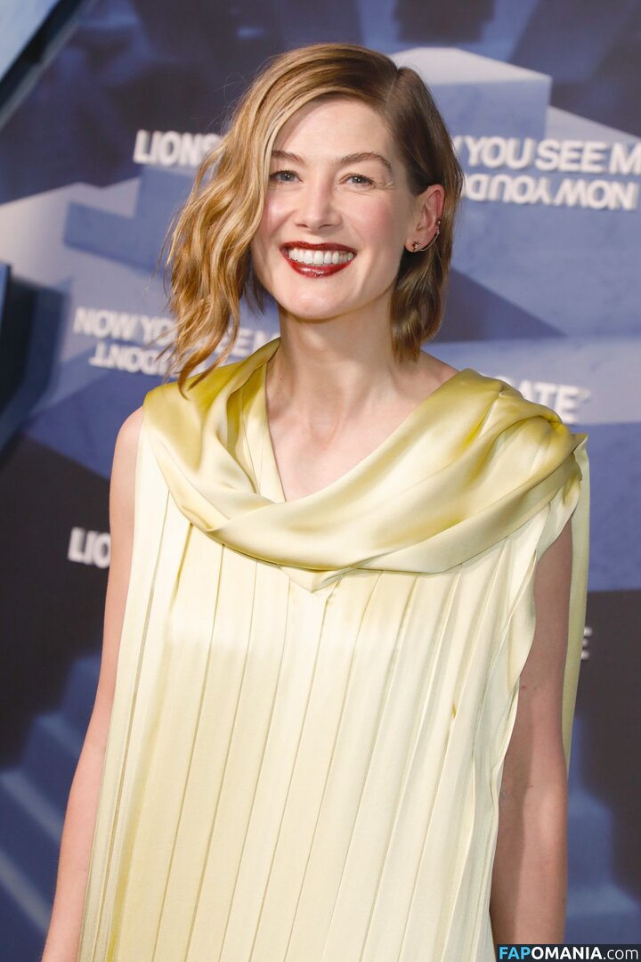 Rosamund Pike / mspike Naken OnlyFans  Läckta Foto #115