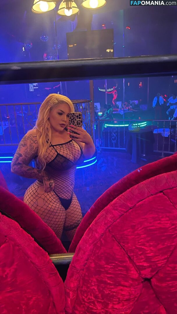 Ruthlesshg  / https: / mscarlettredd / ruthlesshg Naken OnlyFans  Läckta Foto #7