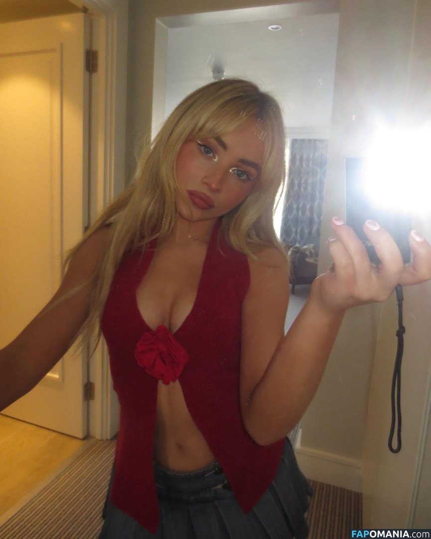 Sabrina Carpenter / https: / sabrinacarpenter Naken OnlyFans  Läckta Foto #43