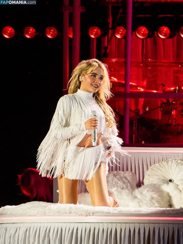Sabrina Carpenter / https: / sabrinacarpenter Naken OnlyFans  Läckta Foto #2502
