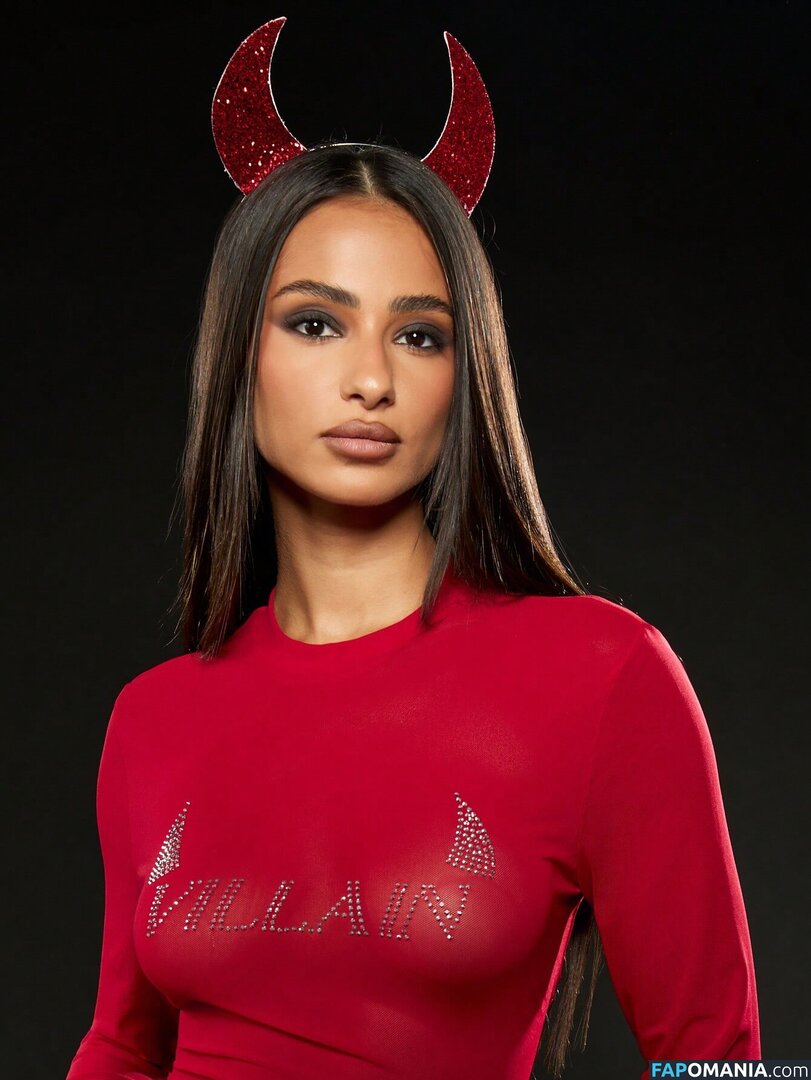 Sabrina Khouiel  / Sabrina Khouiel / Sabrinak______ / sabrinak______ Naken OnlyFans  Läckta Foto #8