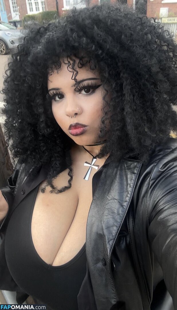 Sadesgrave Naken OnlyFans  Läckta Foto #10