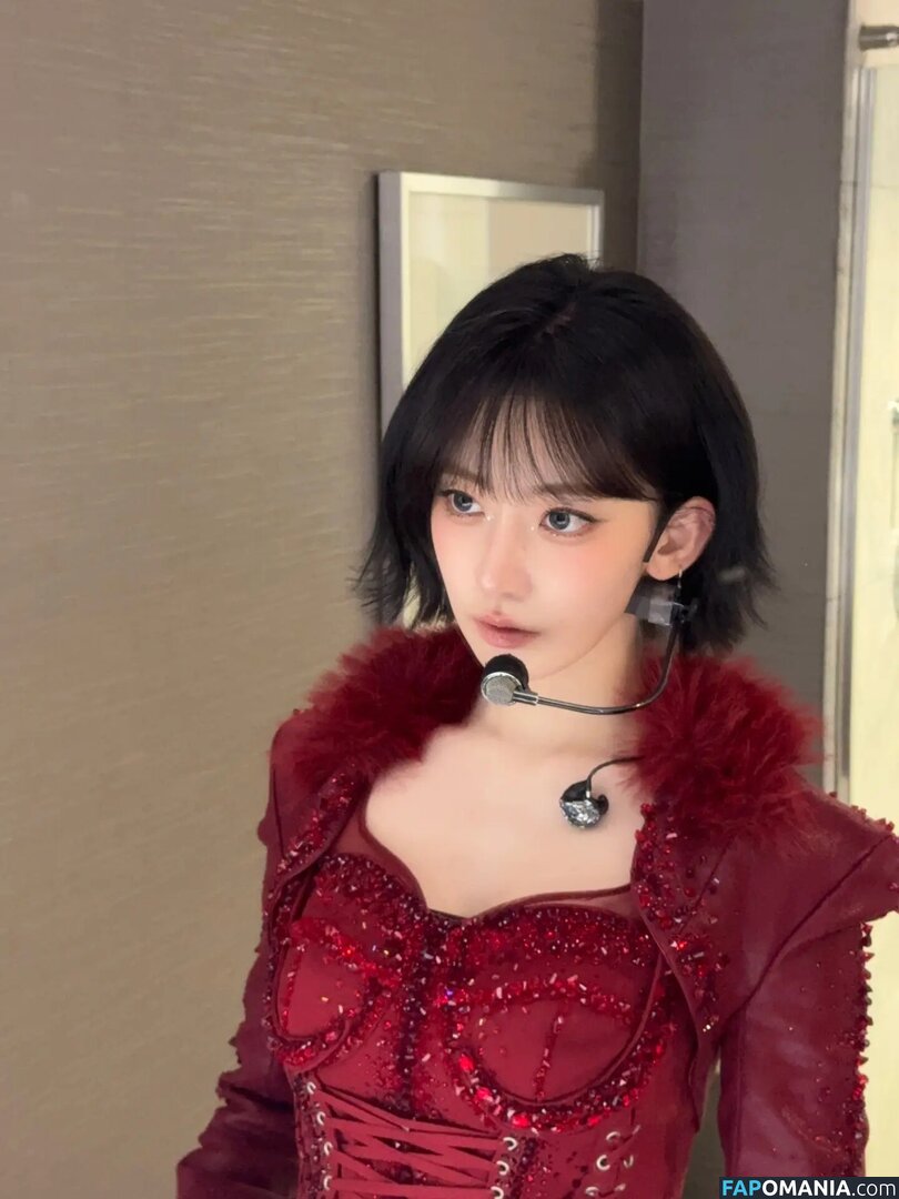39saku_chan / LESSERAFIM / Sakura Miyawaki 宮脇 咲良 Naken OnlyFans  Läckta Foto #9