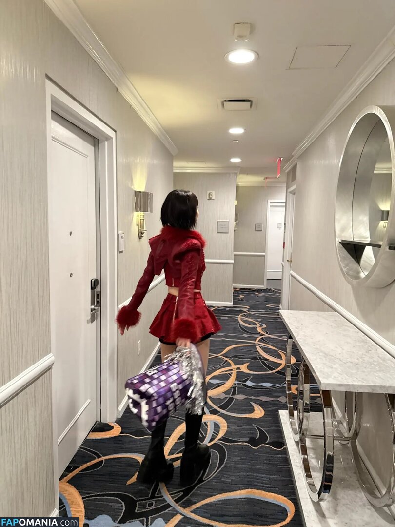 39saku_chan / LESSERAFIM / Sakura Miyawaki 宮脇 咲良 Naken OnlyFans  Läckta Foto #10