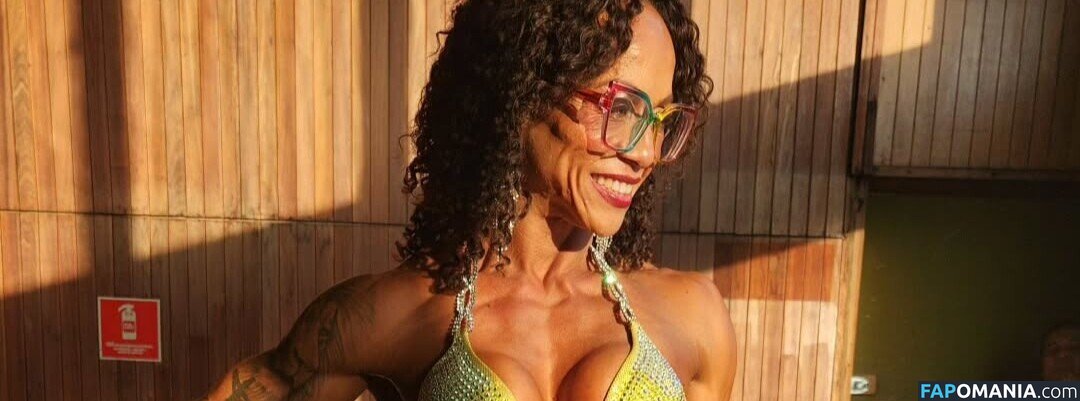 Sandra Andrade / Sandrinha Saradi / sandra fit / sandraandrade888 / sandrafit Naken OnlyFans  Läckta Foto #4