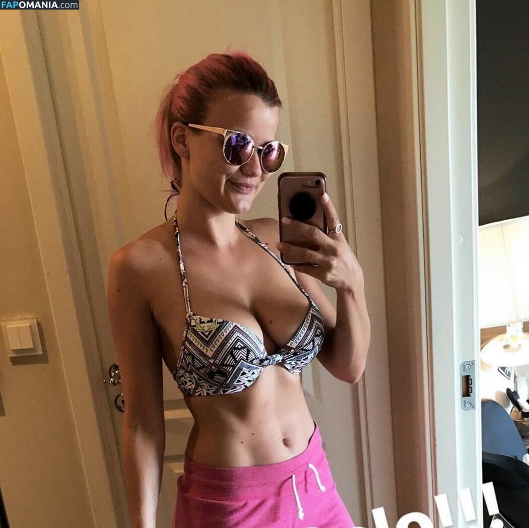 Sandra Lyng Naken OnlyFans  Läckta Foto #3