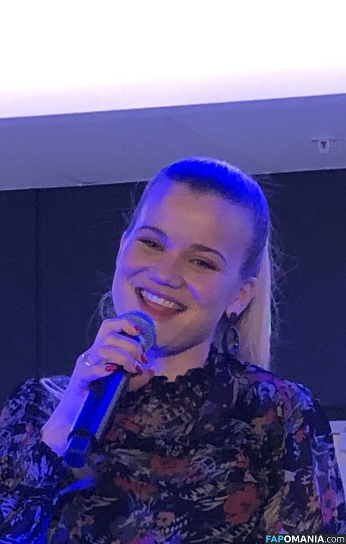 Sandra Lyng Naken OnlyFans  Läckta Foto #8