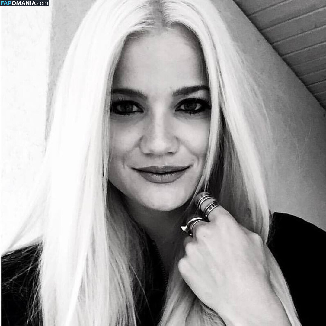 Sandra Lyng Naken OnlyFans  Läckta Foto #20