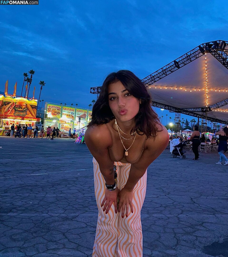 Sara Saffari / sarasaffari__ Naken OnlyFans  Läckta Foto #4