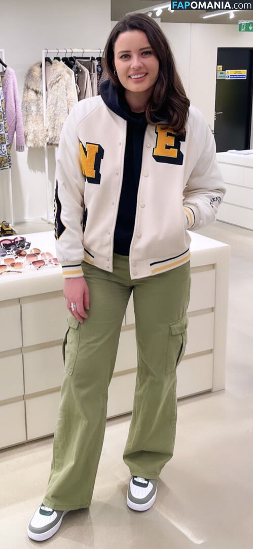 Sarah Story Naken OnlyFans  Läckta Foto #2