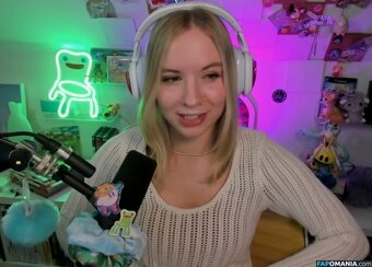 Sarahpodz / https: Naken OnlyFans  Läckta Foto #6