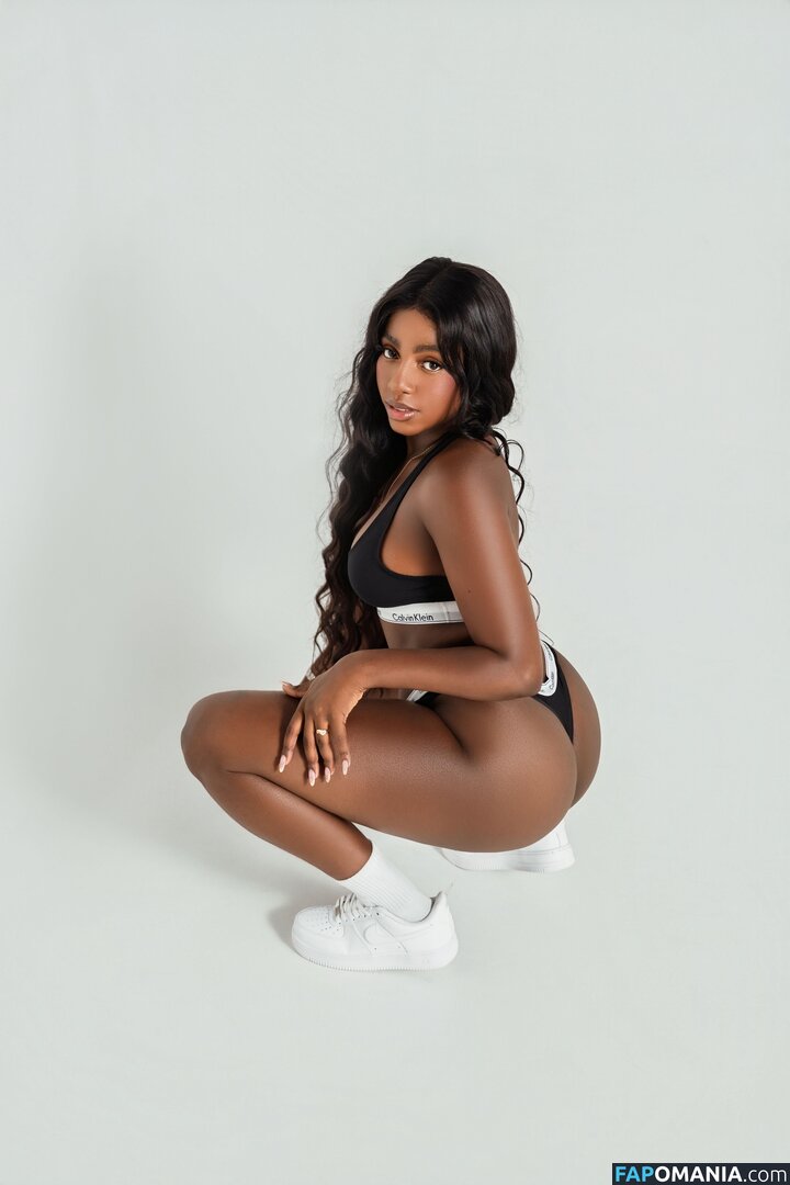 saramoroe1 Naken OnlyFans  Läckta Foto #6