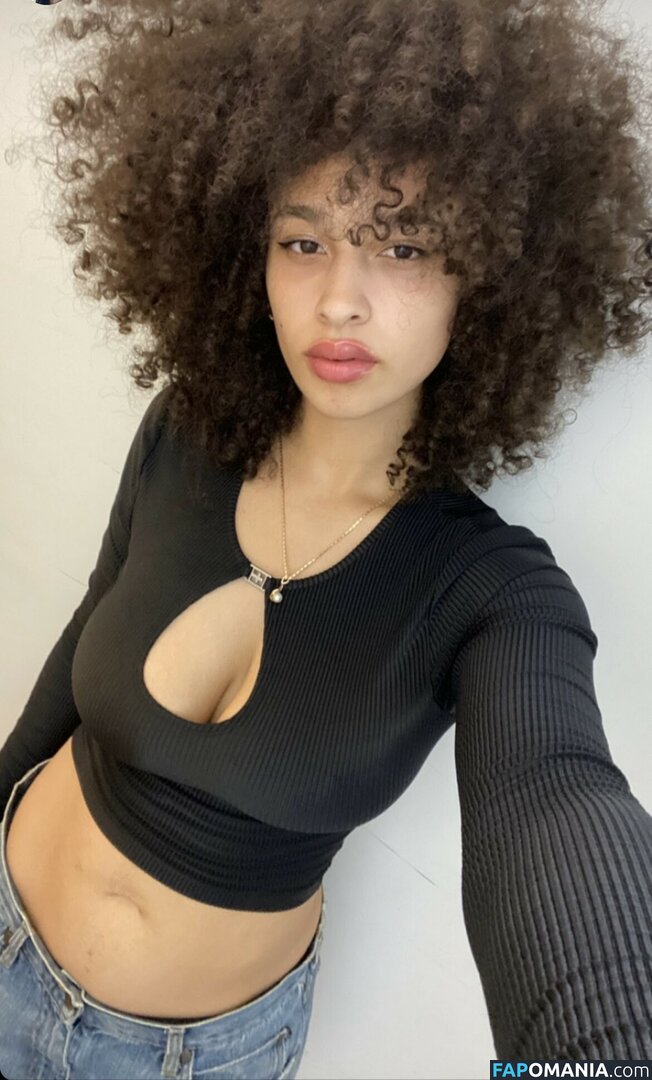 Sarina / svrinx Naken OnlyFans  Läckta Foto #4