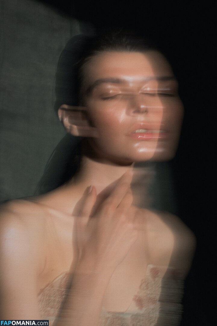 Sasha Zotova / shuzolotova Naken OnlyFans  Läckta Foto #6