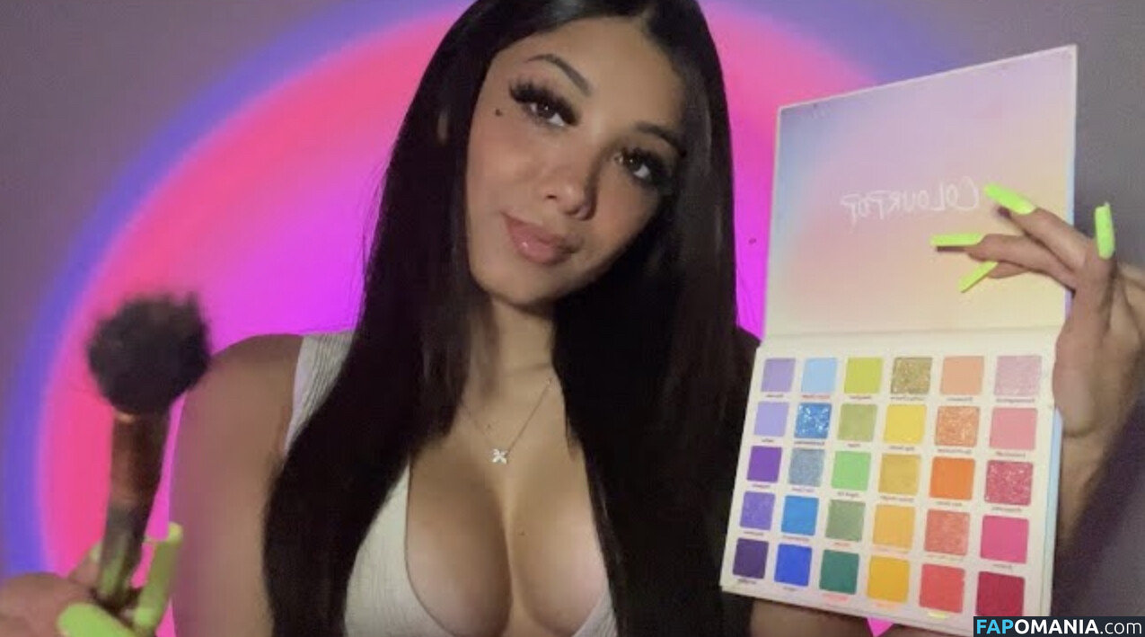 SassySounds ASMR / SassysoundsASMR / sassyselenaaaa / selenaaasasmr Naken OnlyFans  Läckta Foto #4