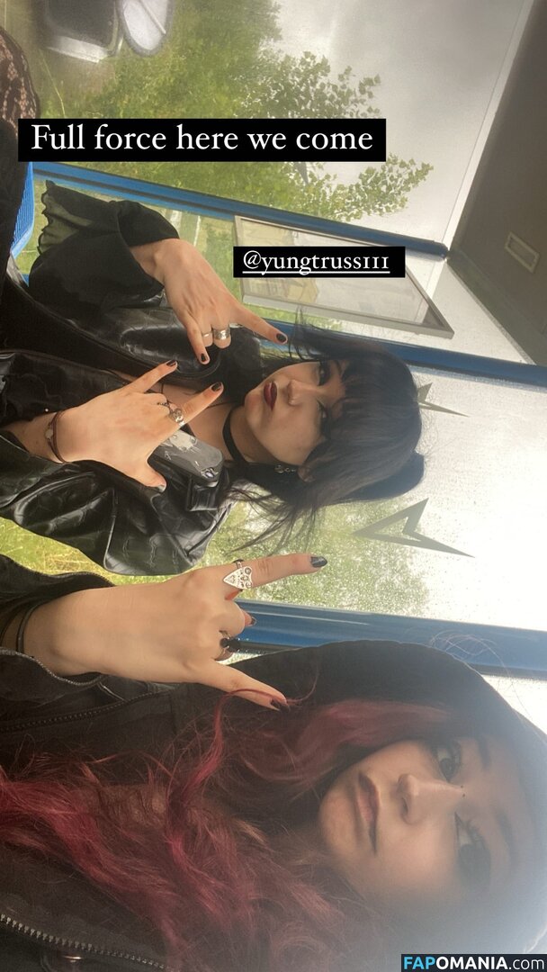 foxynfriendsmadebydesign / scorpionfl0wer / scrtcnt04 Naken OnlyFans  Läckta Foto #4