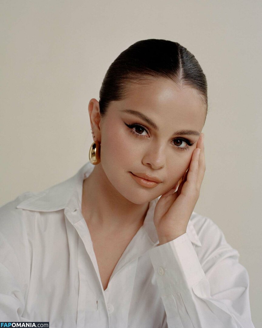 Selena Gomez Naken Läckta Foto #96