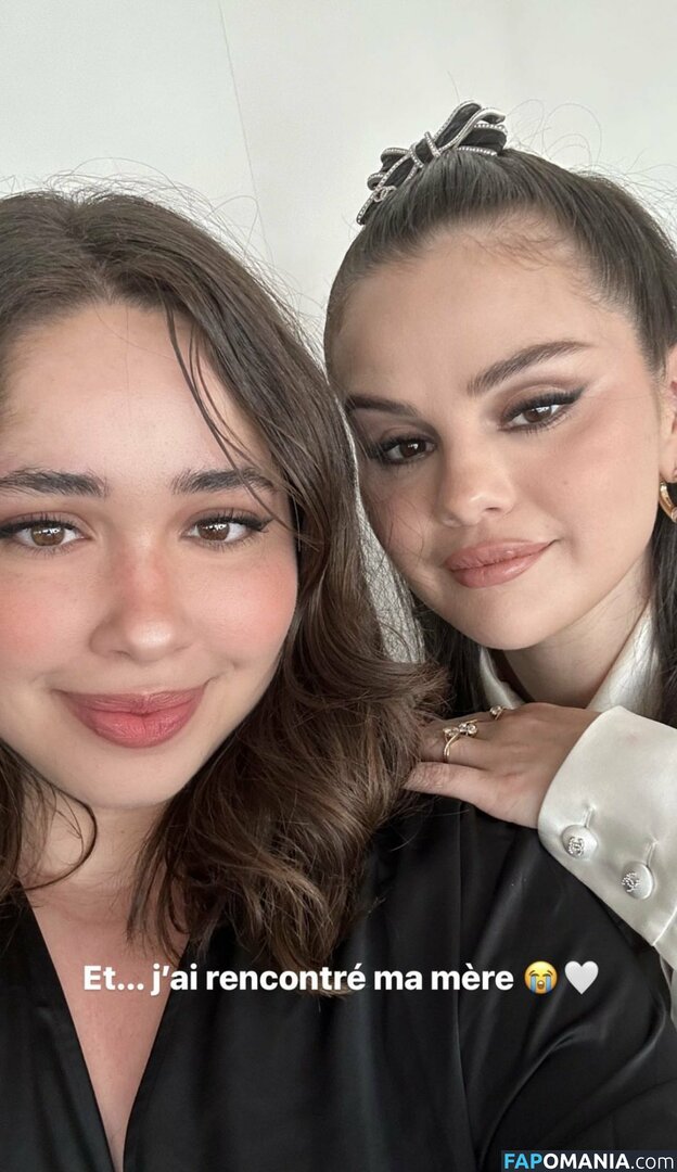 Selena Gomez Naken Läckta Foto #126