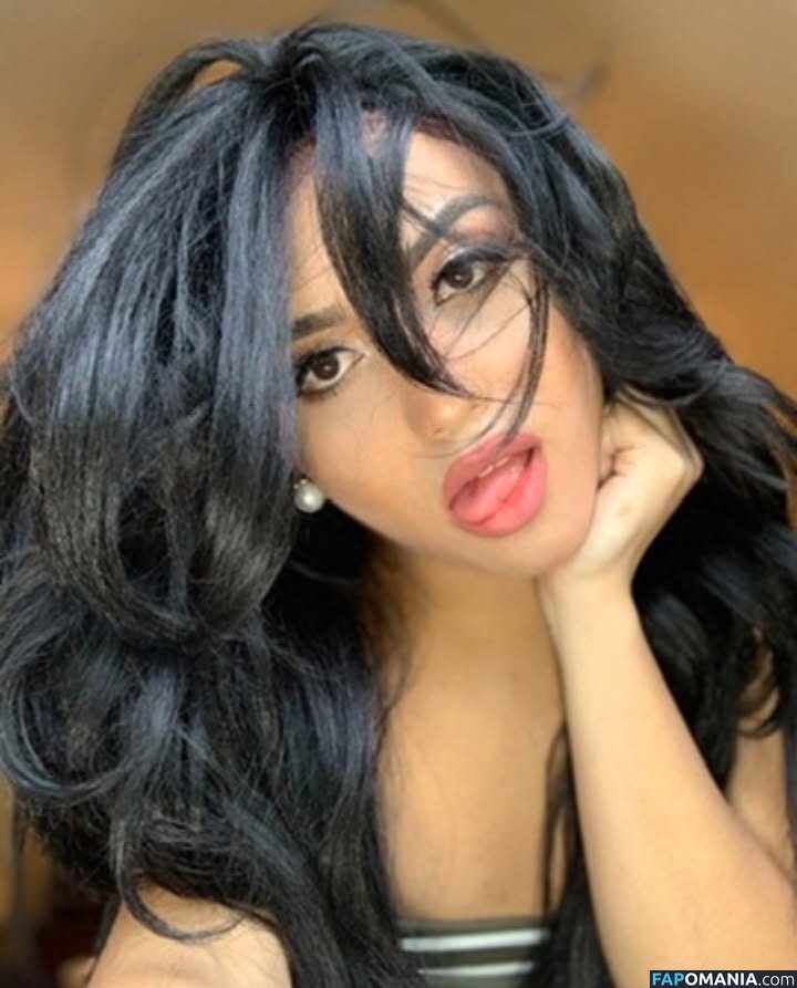 Selenawitaweena / s3x3x3x Naken OnlyFans  Läckta Foto #3