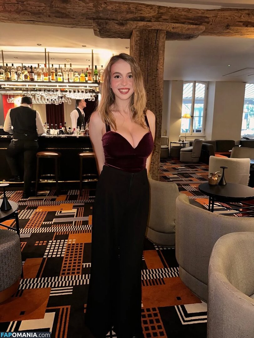 Serena Skybourne / https: / serenaskybourne Naken OnlyFans  Läckta Foto #22