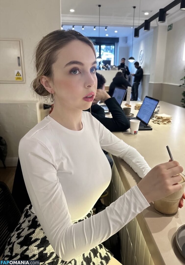 Serena Skybourne / https: / serenaskybourne Naken OnlyFans  Läckta Foto #37