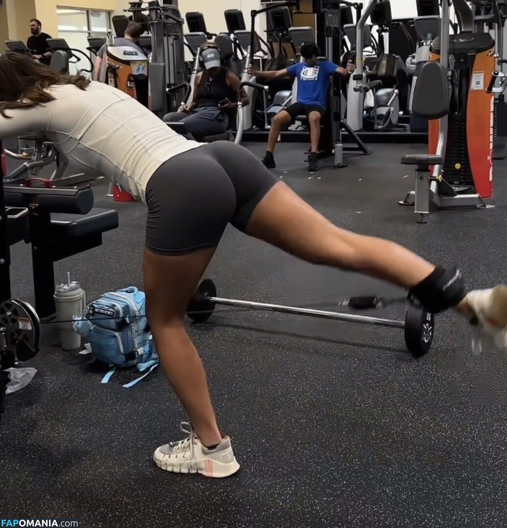 Shelby Abbott / shelbyabbott11 / simplyyhott Naken OnlyFans  Läckta Foto #1