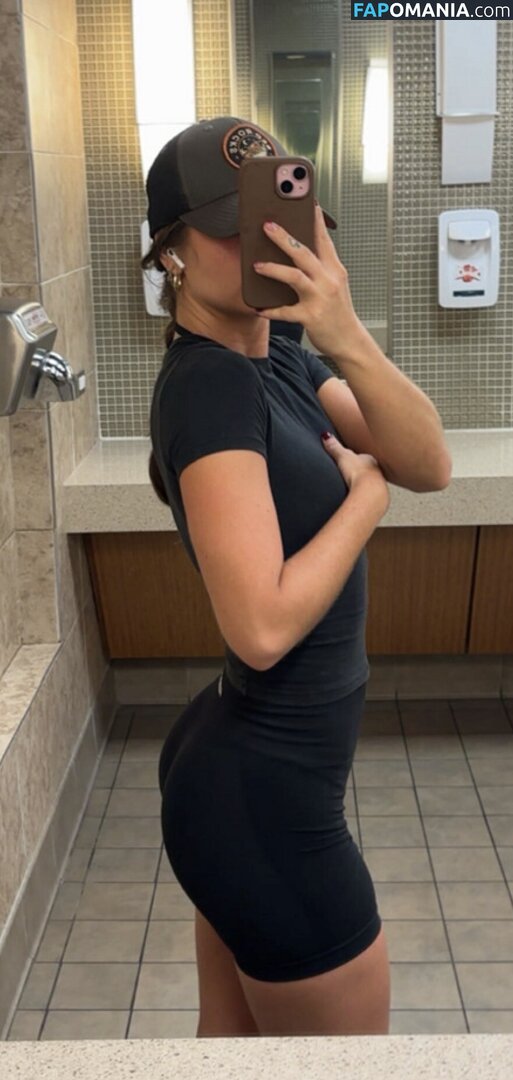 Shelby Abbott / shelbyabbott11 / simplyyhott Naken OnlyFans  Läckta Foto #16