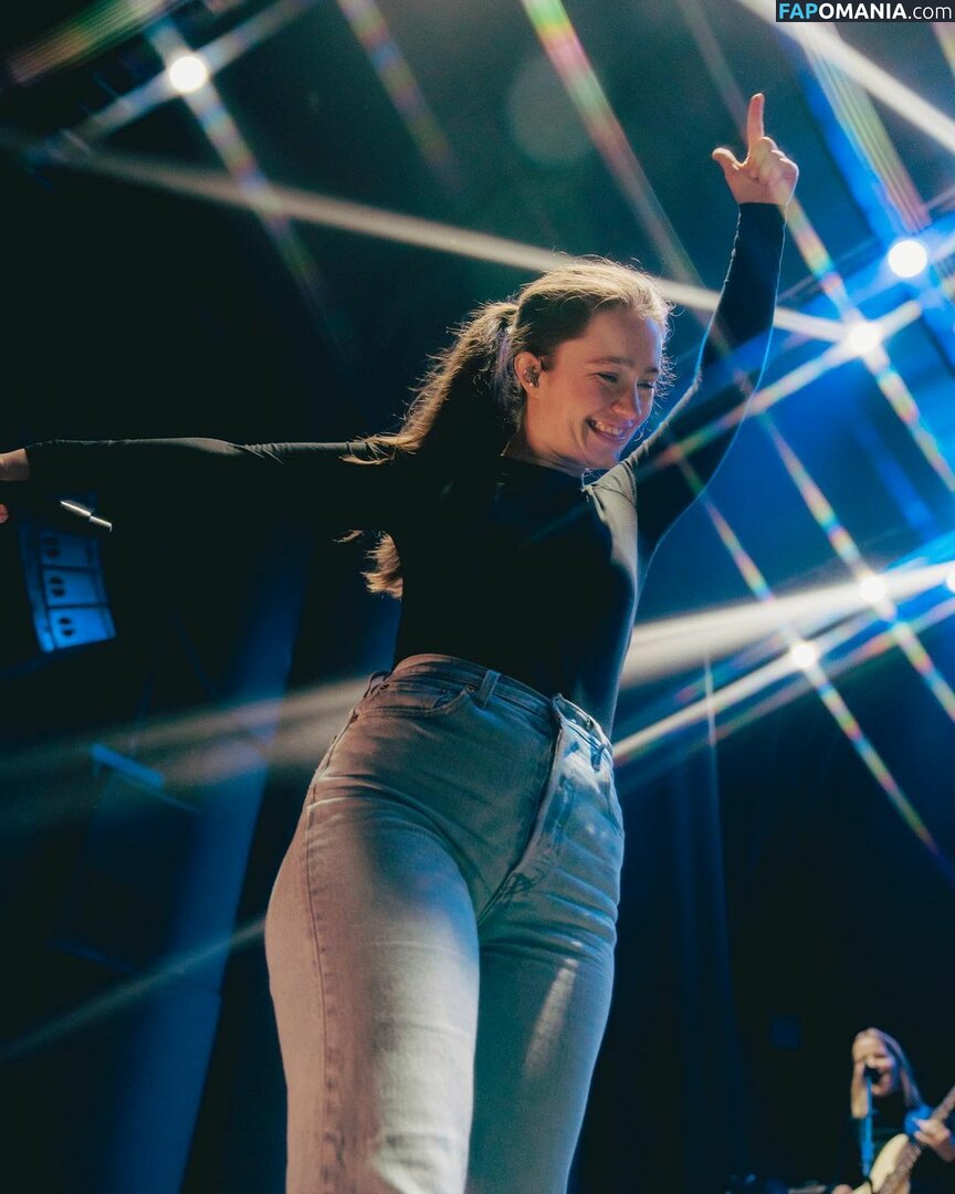 Sigrid / Sigrid Solbakk Raabe / thisissigrid Naken OnlyFans  Läckta Foto #274