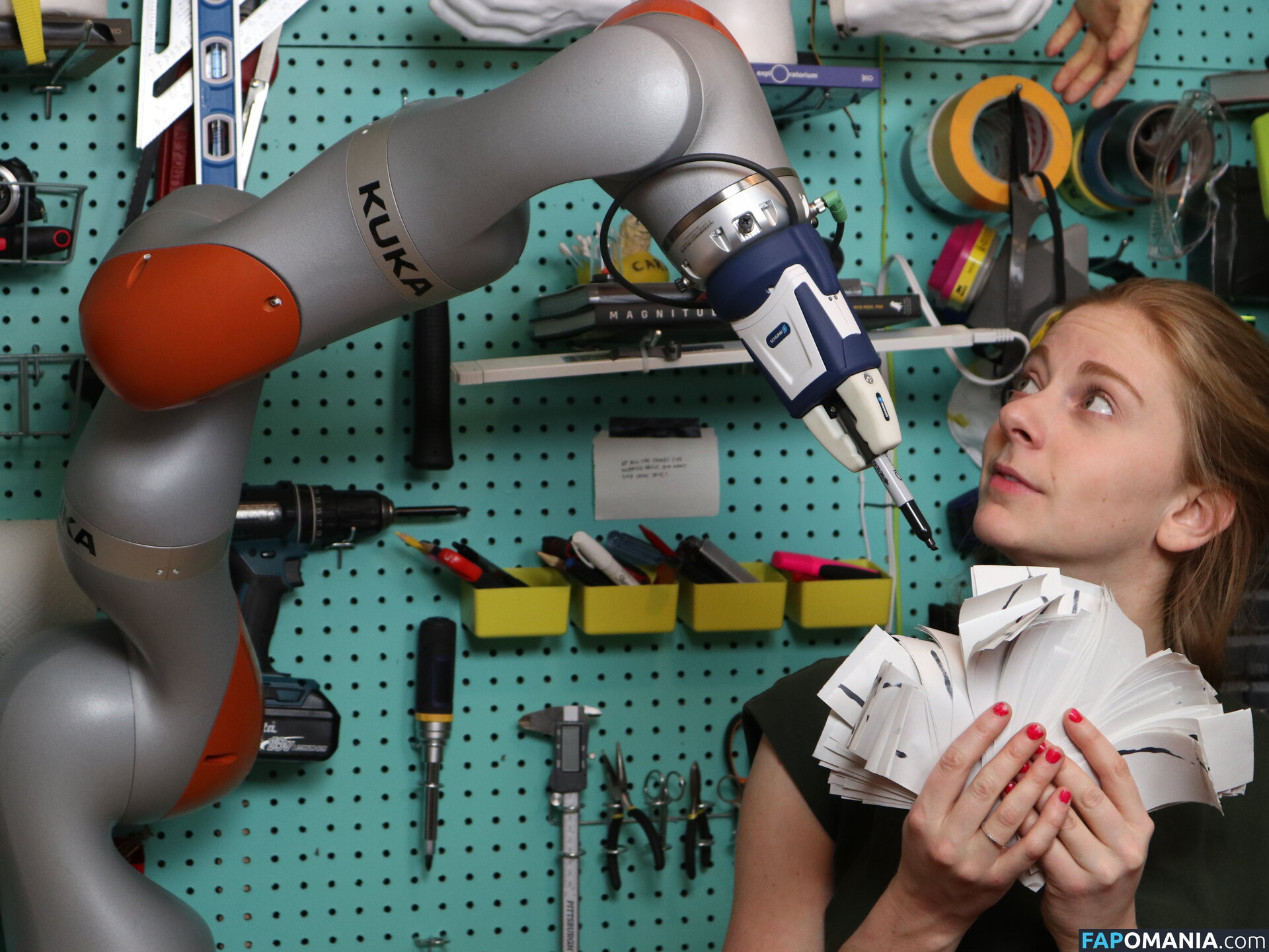 Simone Giertz / simonegiertz Naken OnlyFans  Läckta Foto #3