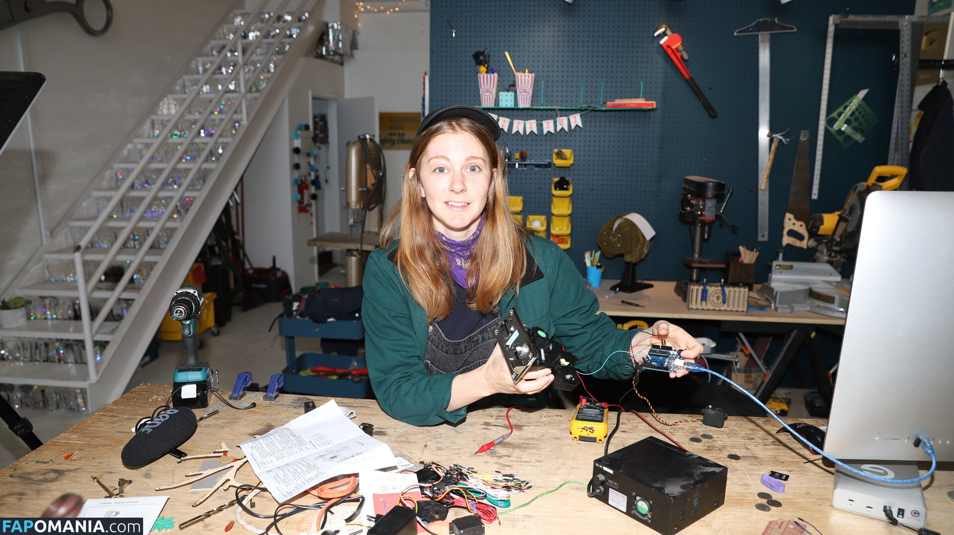 Simone Giertz / simonegiertz Naken OnlyFans  Läckta Foto #4