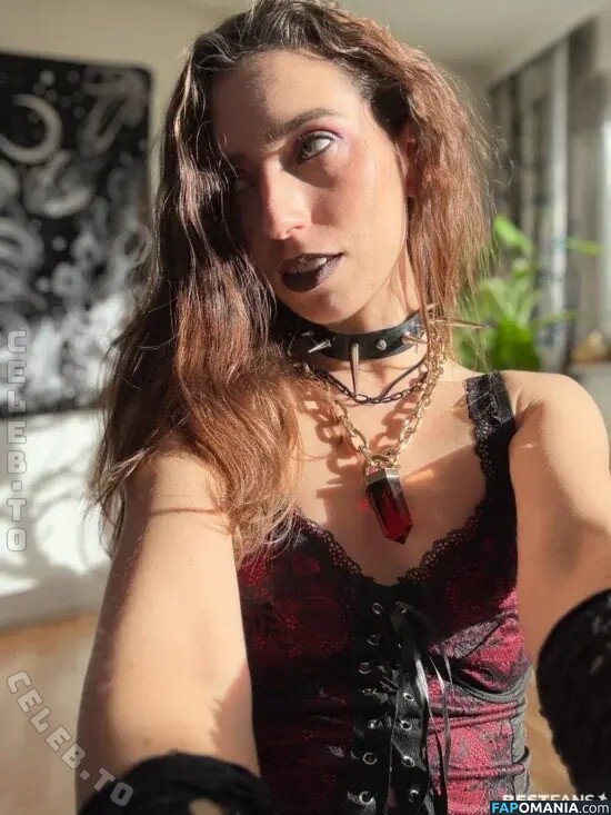 Skarlya / darkelements_byskarlya Naken OnlyFans  Läckta Foto #1