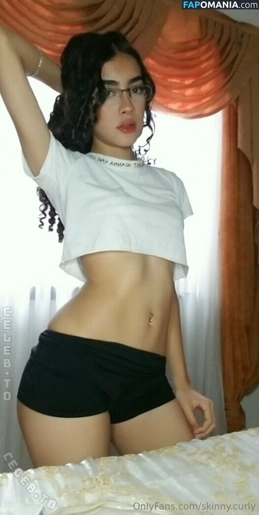 Skinny.Curly Naken OnlyFans  Läckta Foto #4