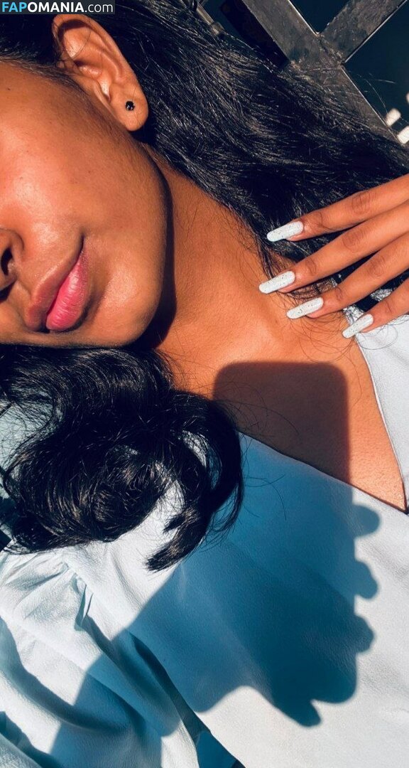 sneetha / sneetha poori Naken OnlyFans  Läckta Foto #4