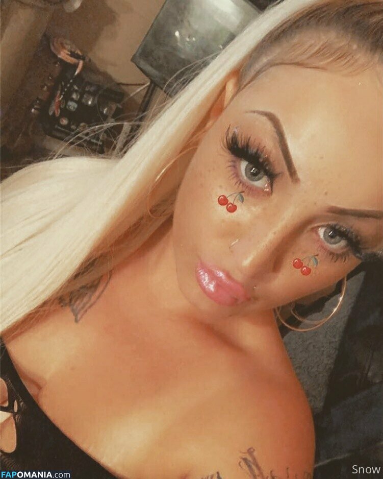 snowbunnygang420 / snowbunnysara420 Naken OnlyFans  Läckta Foto #10