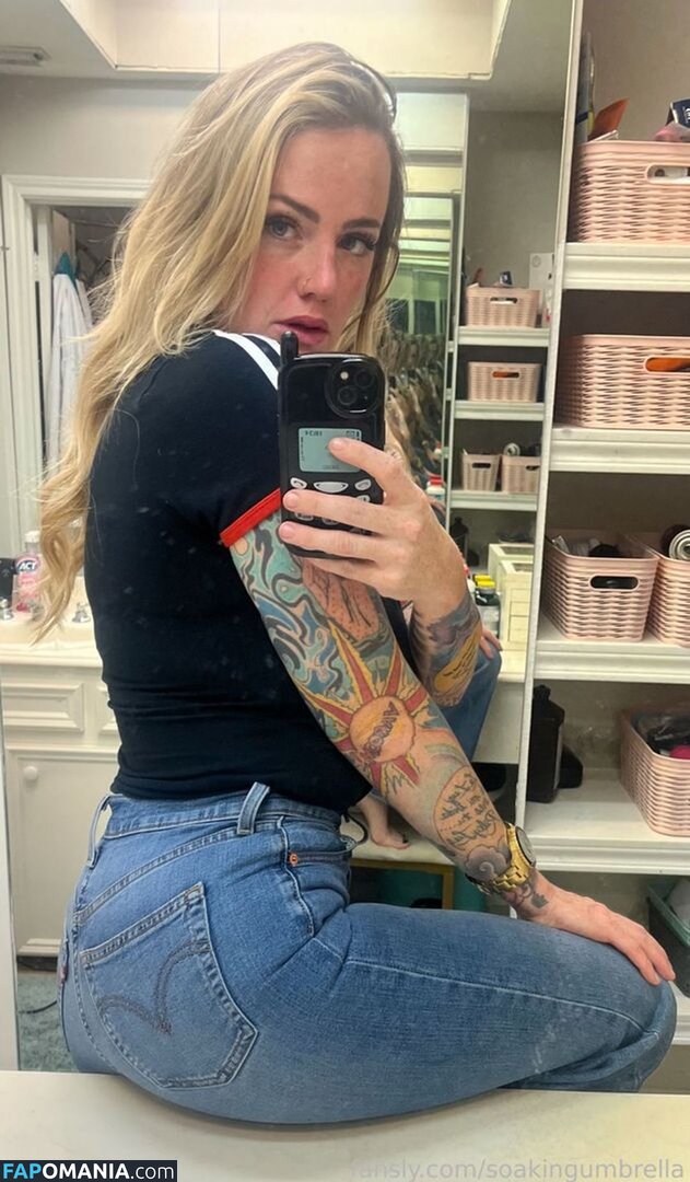 SoakingUmbrella Naken OnlyFans  Läckta Foto #1