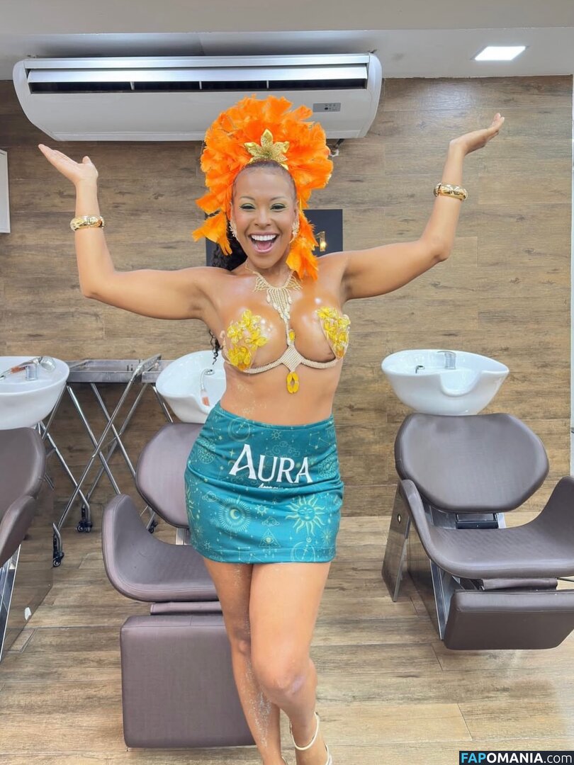 BBB 4 / Solange Vega / https: / solvegaoficial Naken OnlyFans  Läckta Foto #1