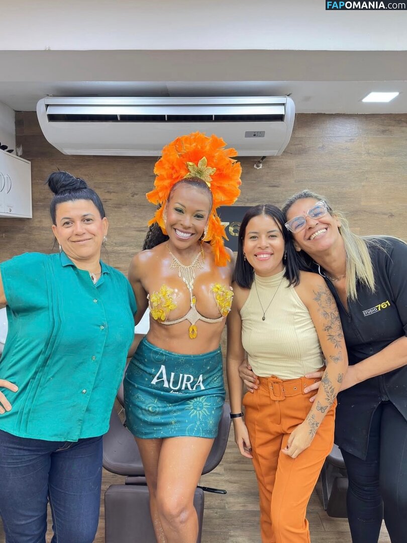 BBB 4 / Solange Vega / https: / solvegaoficial Naken OnlyFans  Läckta Foto #3