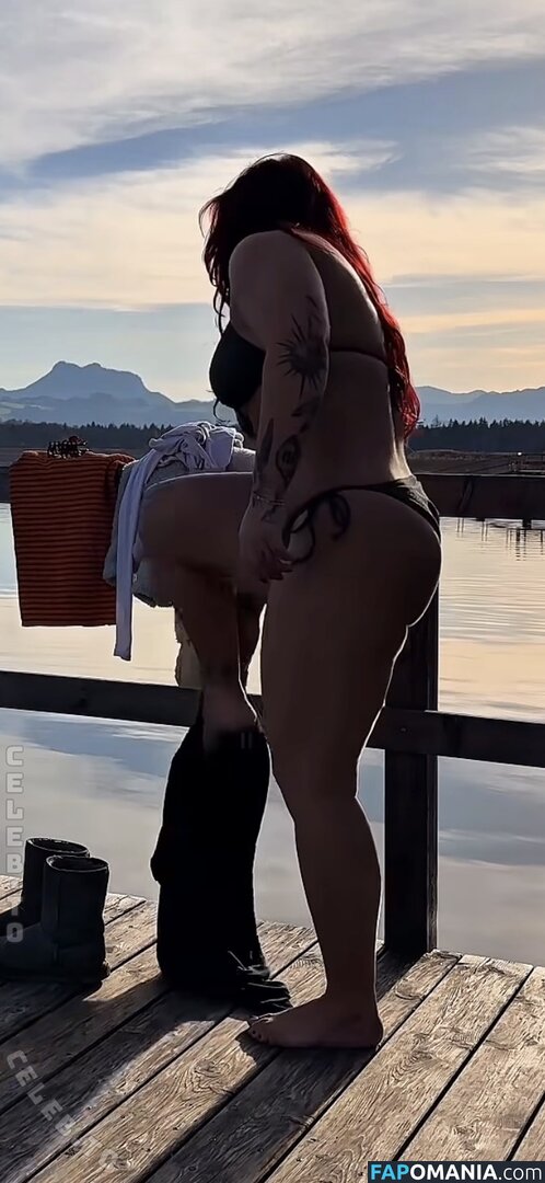 Sophia Thiel / sophia.thiel Naken OnlyFans  Läckta Foto #3